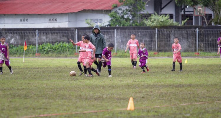 Sepak bola usia dini Tomohon Warriors FC